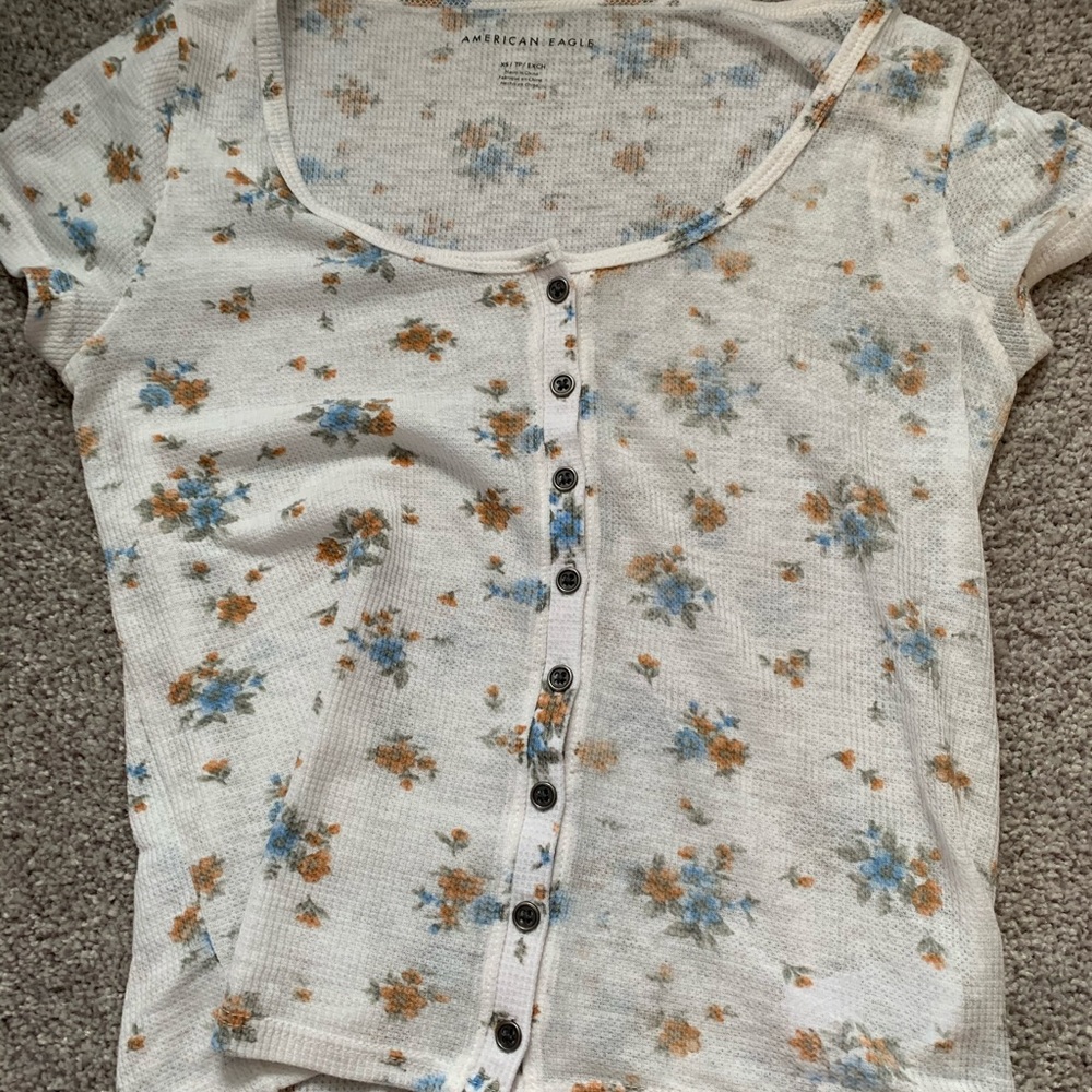 American Eagle top